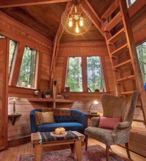 Очень уютный дом - шалаш. 02