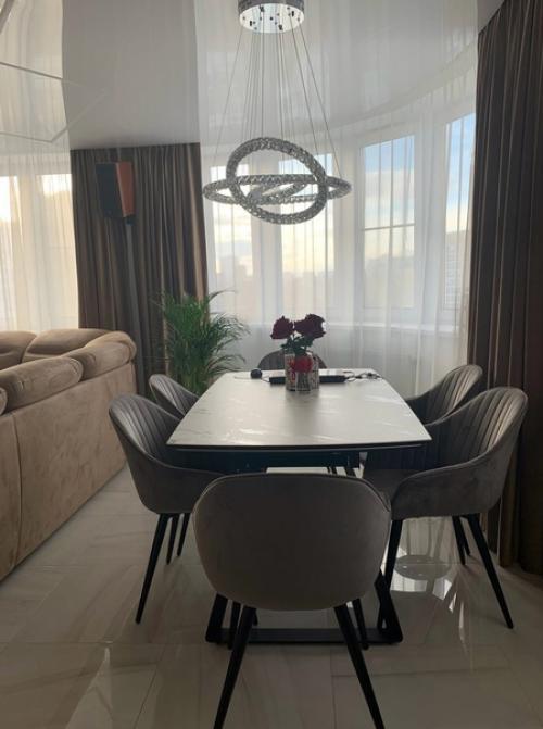 Интерьер просторной кухни - гостинной. 03