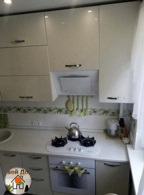 Интерьер небольшой кухни. 01