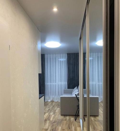 Небольшая студия. Современная. 02