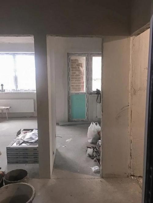 Сделали перепланировку. И ремонт в современном стиле. 08