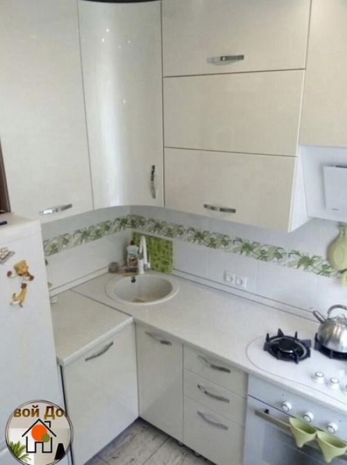 Интерьер небольшой кухни. 02