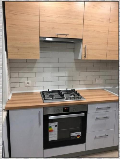 Небольшая кухня. Площадью 5 кв. 03