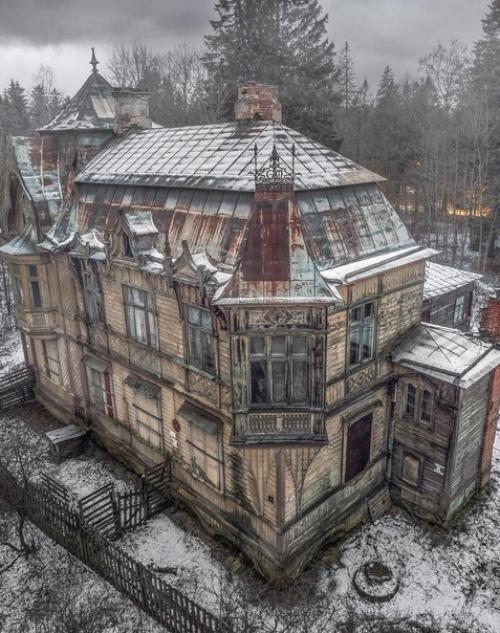 Дача Георга месмахера ( Жёлтая Дача) - деревянный особняк Георга Егоровича месмахера на территории шуваловского парка. 01