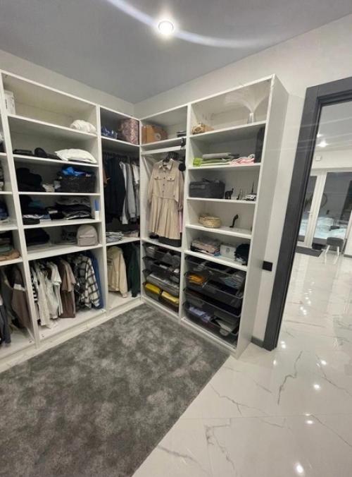 Просторный дом. В современном стиле. 07