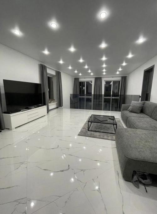 Просторный дом. В современном стиле. 02