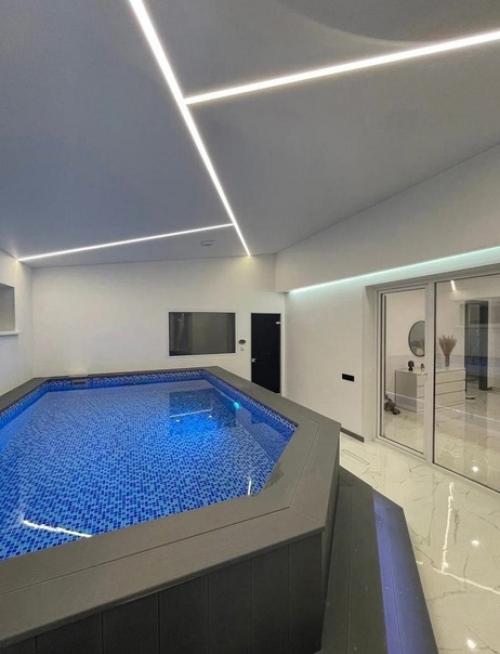 Просторный дом. В современном стиле. 04