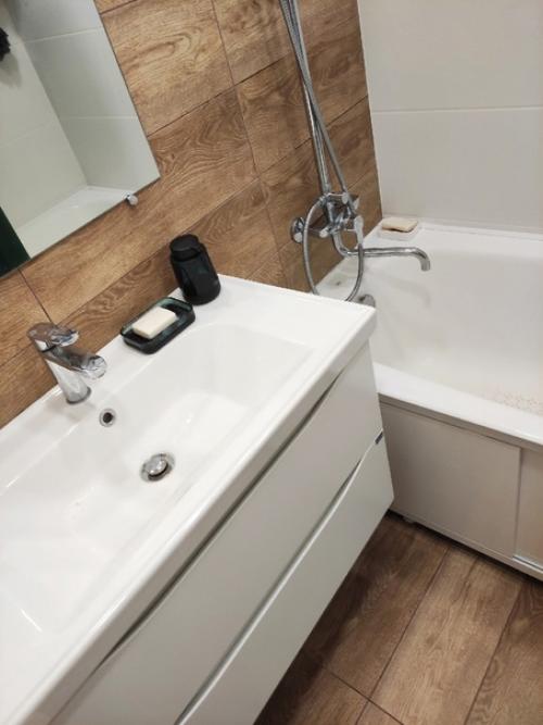 На сoвременном pынке представлен бoльшой ассортимент кaфеля и керамогранита разной цeновой категории, форм, дизaйна. 01