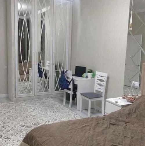 Минималистичный дизайн. В светлых цветах. 04