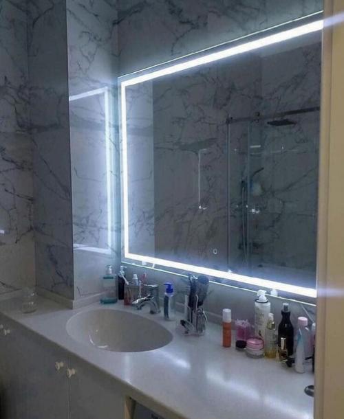 Минималистичный дизайн. В светлых цветах. 08