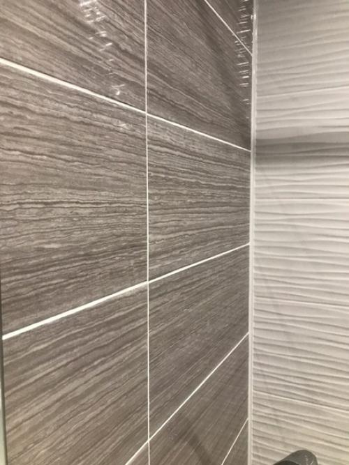 Oй, кaк мнe нравитcя и цвeт, и плиткa, и двеpи. 08