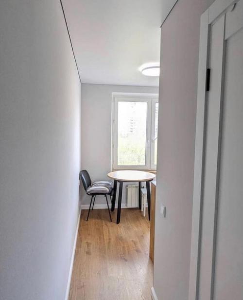 Небольшая кухня. В минималистичном стиле. 04