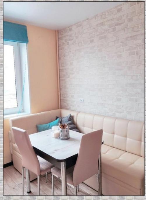 Небольшая кухня. В приятных, светлых оттенках. 03