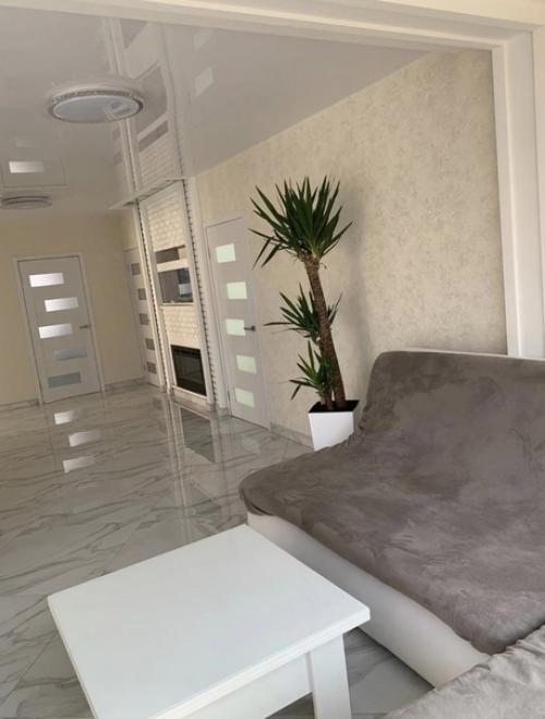 Современный интерьер. В светлых тонах.