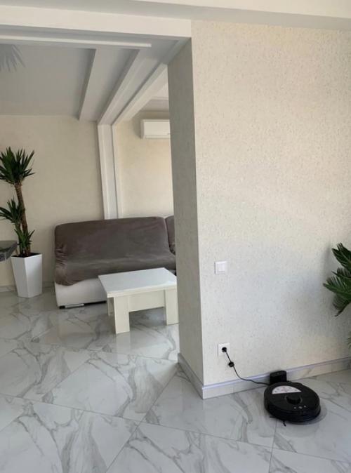 Современный интерьер. В светлых тонах. 01