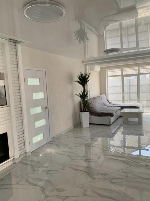 Современный интерьер. В светлых тонах. 03