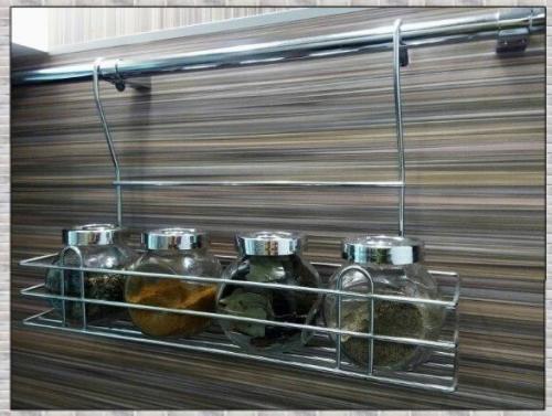 Небольшая кухня. В спокойных оттенках. 04