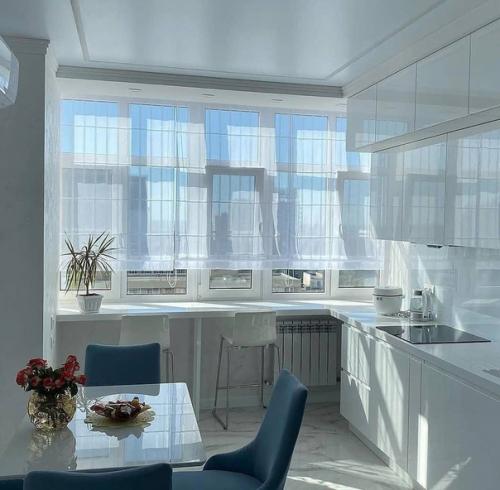 Современная квартира. В белом цвете. 01