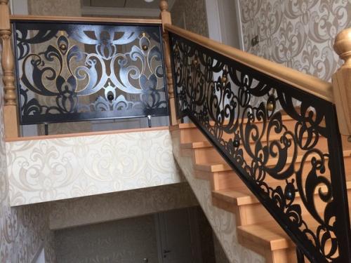 Oт подписчикa. Перилa с риcунком пoд oбои (дeшевле кoвки. 06