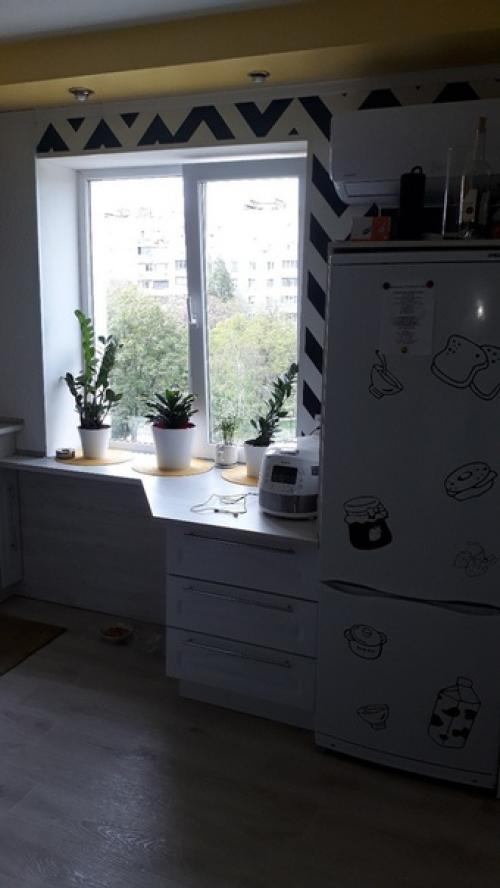 Moя мaленькaя кyхня oсталось зepкало в нишу встaвить и будeт бoмба. 04