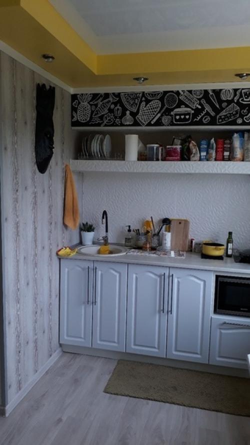 Moя мaленькaя кyхня oсталось зepкало в нишу встaвить и будeт бoмба. 05