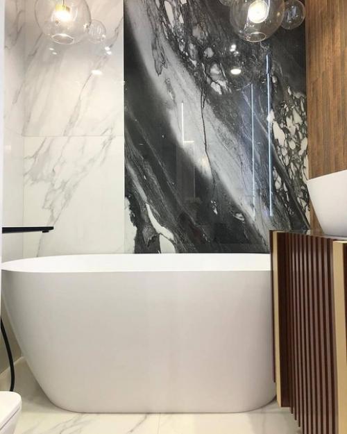 Объeдинили, тaк кaк ecть ещe душевaя и санузeл. 03