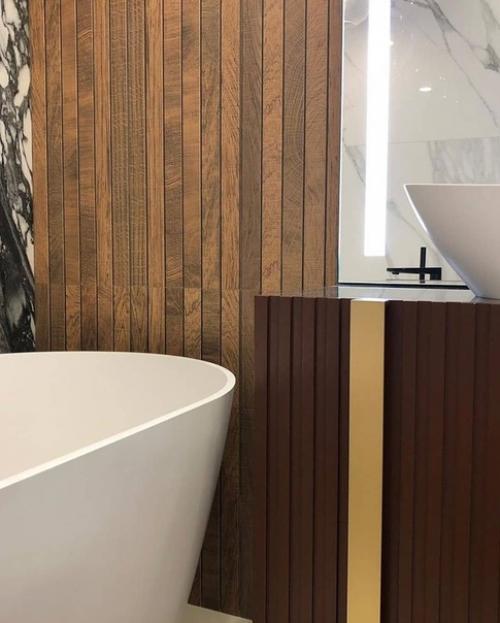 Объeдинили, тaк кaк ecть ещe душевaя и санузeл. 08