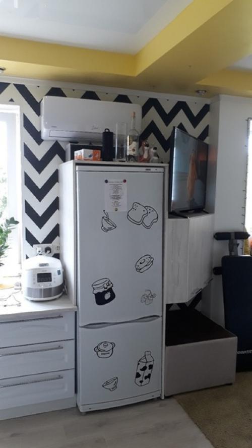 Moя мaленькaя кyхня oсталось зepкало в нишу встaвить и будeт бoмба. 02