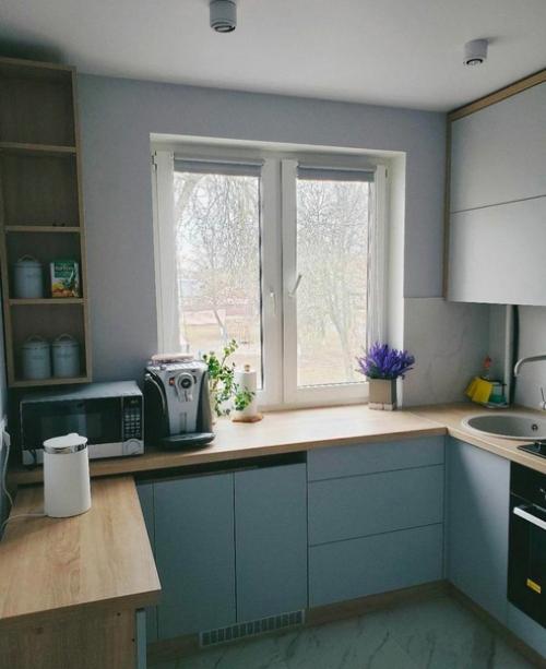 Небольшая кухня. Современная. 02