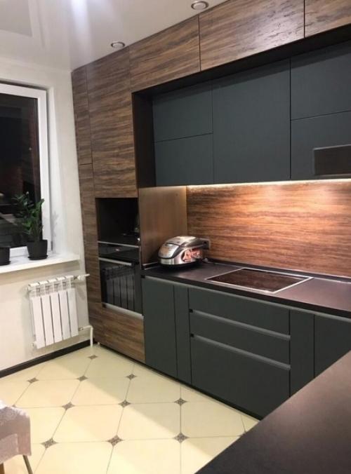 Современная кухня. С чёрным гарнитуром. 01