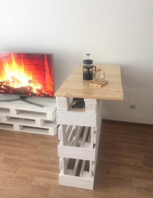 Интересное решение. Мебель из поддонов. 05