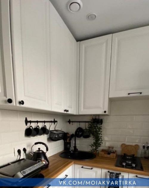 Небольшая кухня. Со всем необходимым. 01