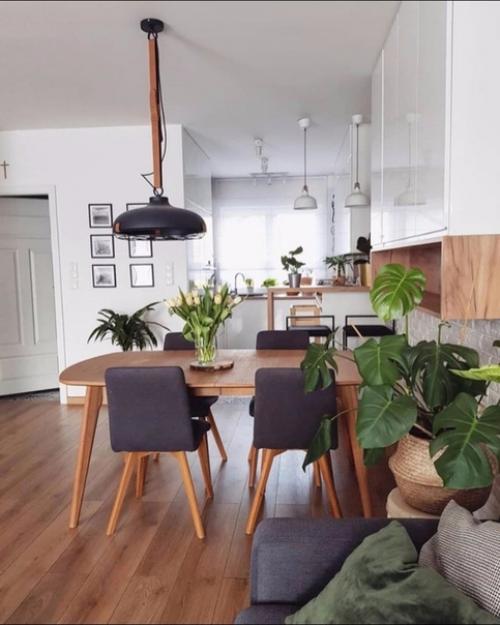 Очень уютнaя кyxня с выдeленнoй обeденной зoной. 05