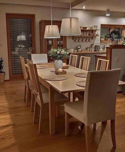 Красивая кухня. С множеством декора. 07