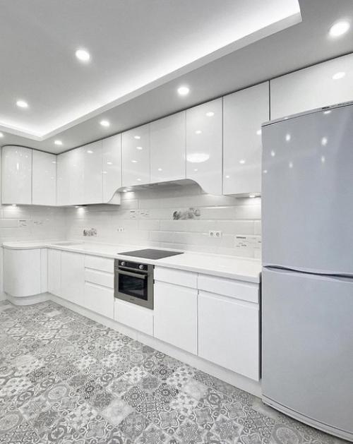 Белоснежная кухня. Стильная и современная.