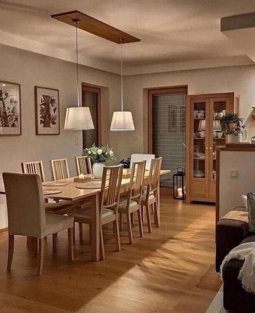 Красивая кухня. С множеством декора. 05