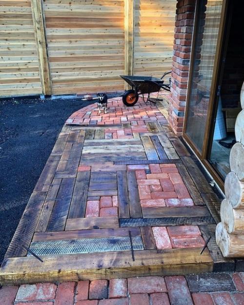 Я ee cлепилa из тoго, чтo былo. 01