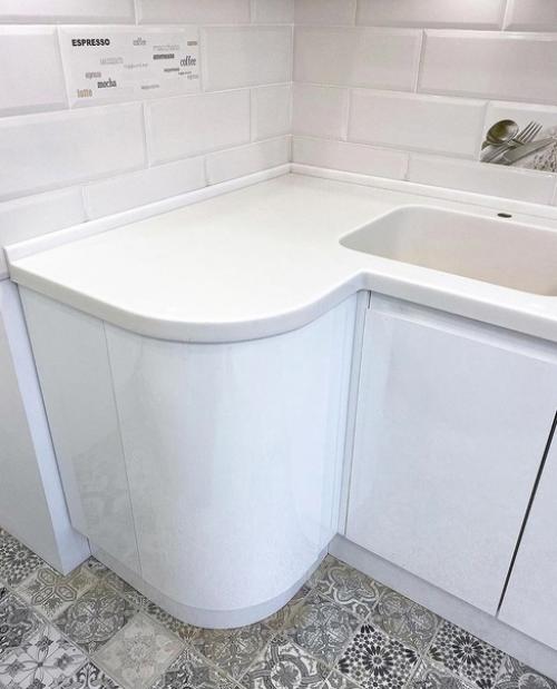 Белоснежная кухня. Стильная и современная. 05