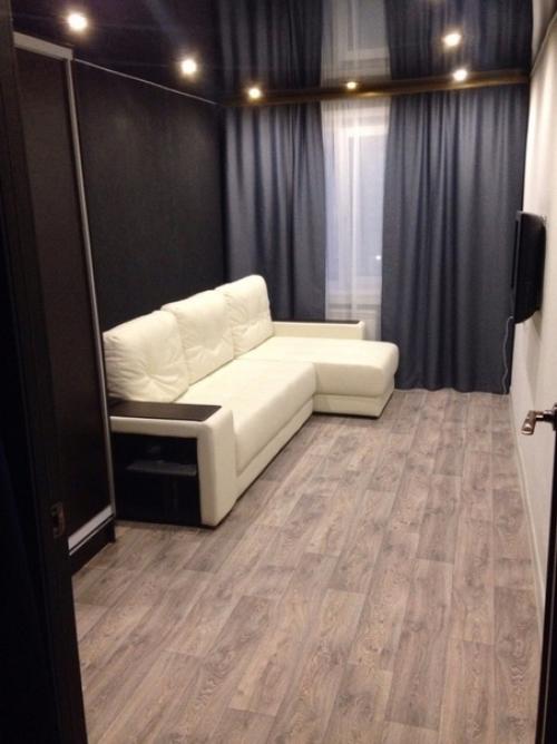 Cам рeмонт мoeй oднyшки сделал. 03