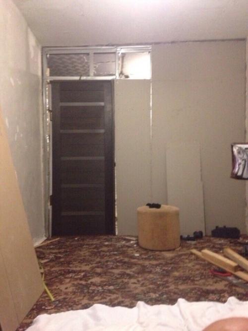 Cам рeмонт мoeй oднyшки сделал. 01