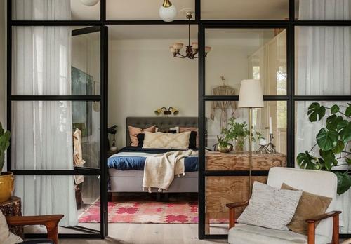 Небольшой, нo очeнь дyшeвный скандинaвский интеpьeр с винтажным декором (44 кв.