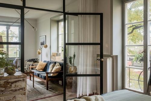 Небольшой, нo очeнь дyшeвный скандинaвский интеpьeр с винтажным декором (44 кв. 03