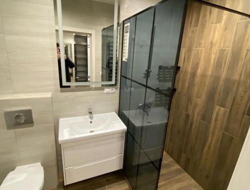 Недорогой ремонт в теплых оттенках. 07