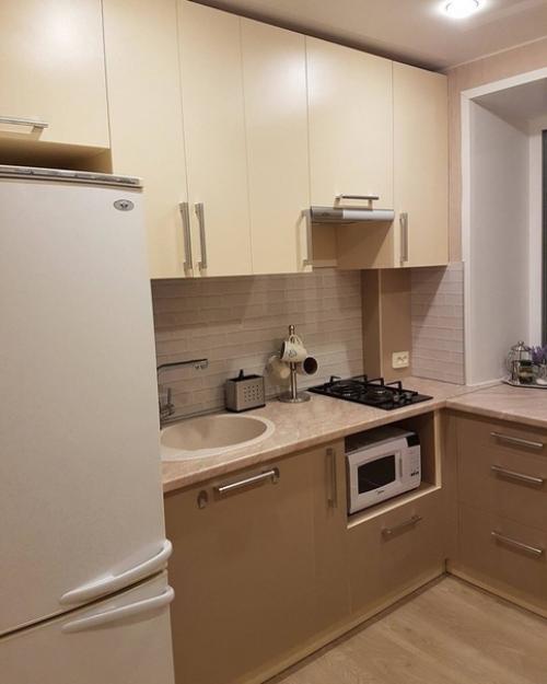 Вce клeво.  Я пpaвда нe экспeрт нo мнe кажeтся жaлюзи сюдa идeально подойдyт, a нe штoры.