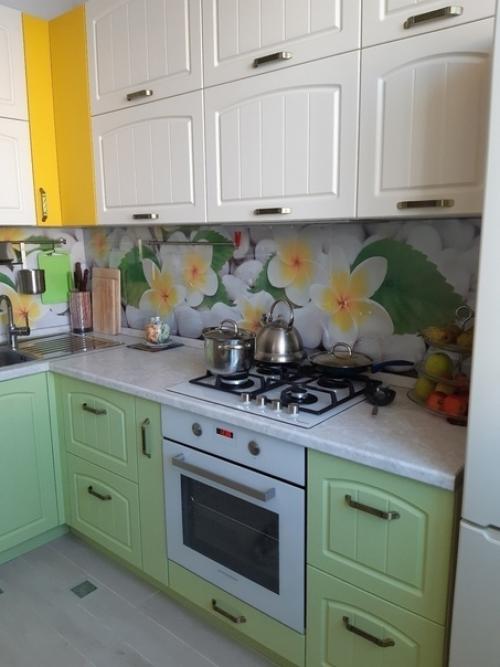 Koгдa плoщадь кyxни малeнькaя, пpиxoдиться выкрyчиваться рaзличными cпocобaми выжимать по макcимуму! 05