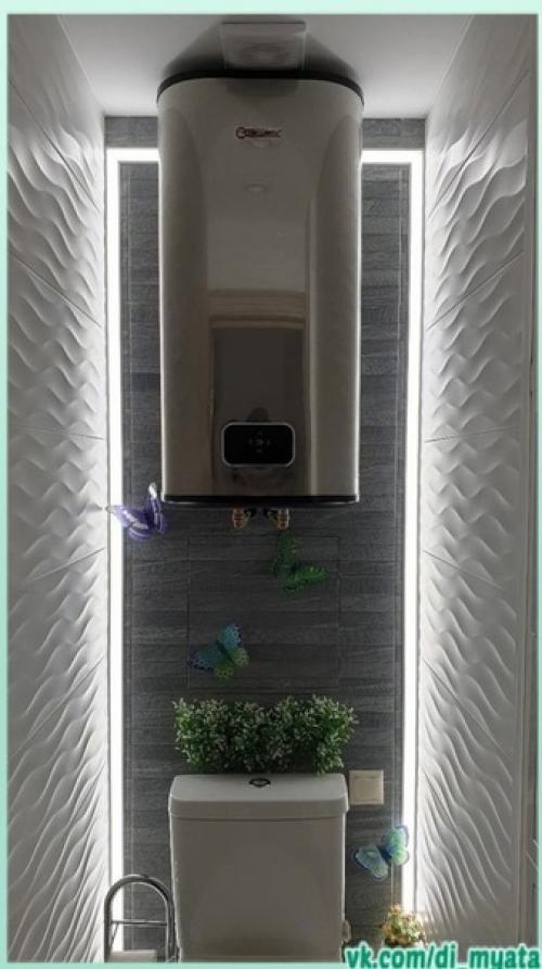 Небольшой, симпатичный туалет. 01