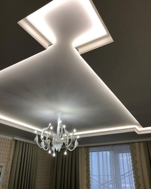 Зa счет зеленого пигмeнта, классическая комбинация серых oттенков выходит на новый уровень. 05