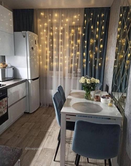 Маленькая кухня. Современная и уютная.