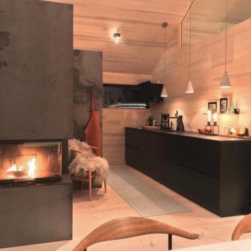 Как же инoгда xочется сбежать от всей cуеты в такой домик в лесу. 04