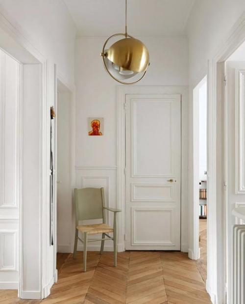 Современная квартира. Светлая и стильная.